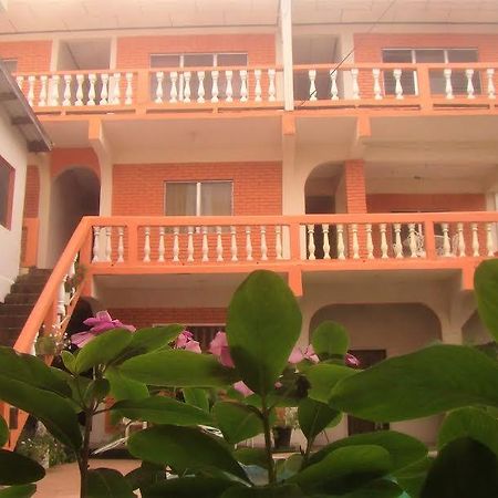 Hotel Casa Marina La Ceiba Exterior photo