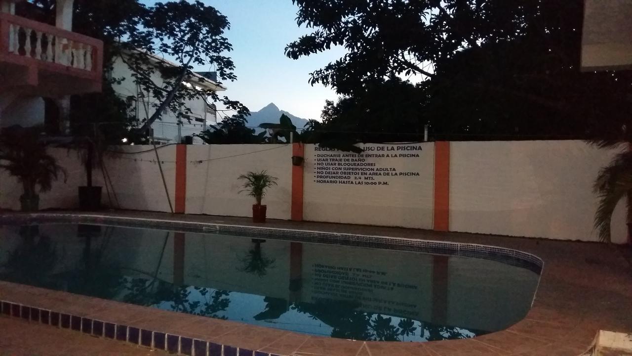 Hotel Casa Marina La Ceiba Exterior photo